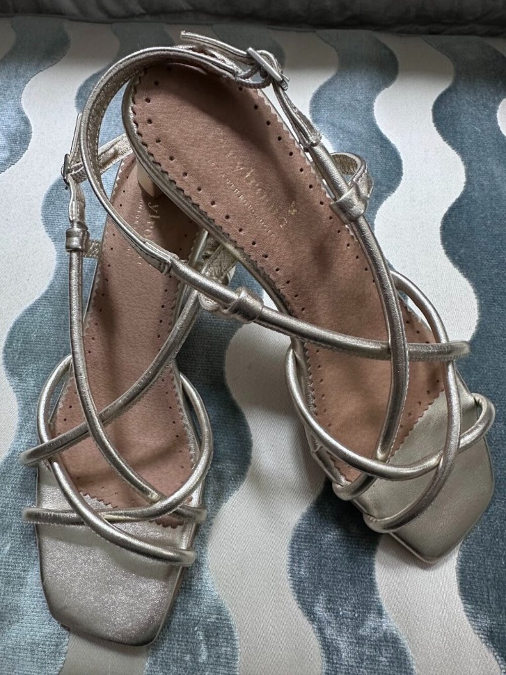 women's strappy sandals in soft gold, low heel, Euro size 39